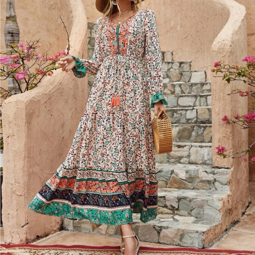 Allover print dress - Picture 2 of 4